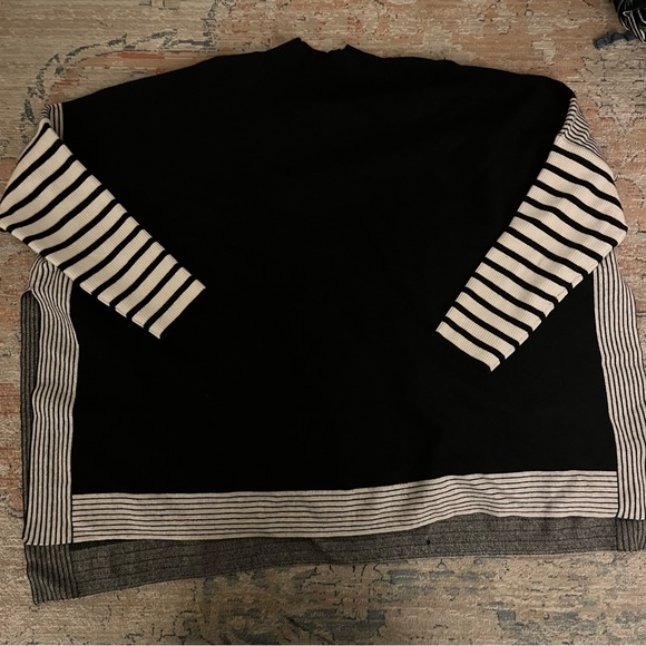 Zenana Outfitters • 1X Mock Neck Poncho Sweater • EUC - Picture 5 of 6